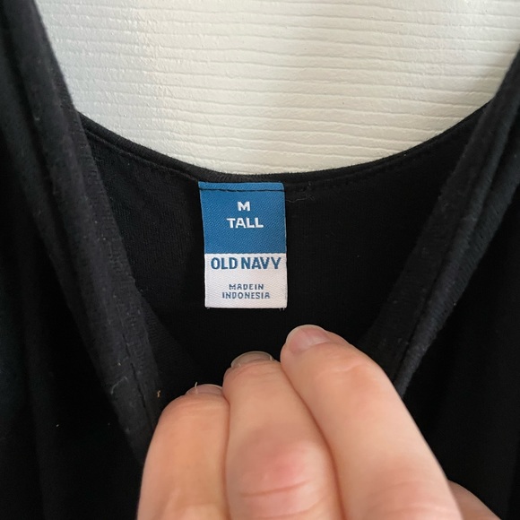 Old Navy basic black maxi dress with pockets - Picture 3 of 3